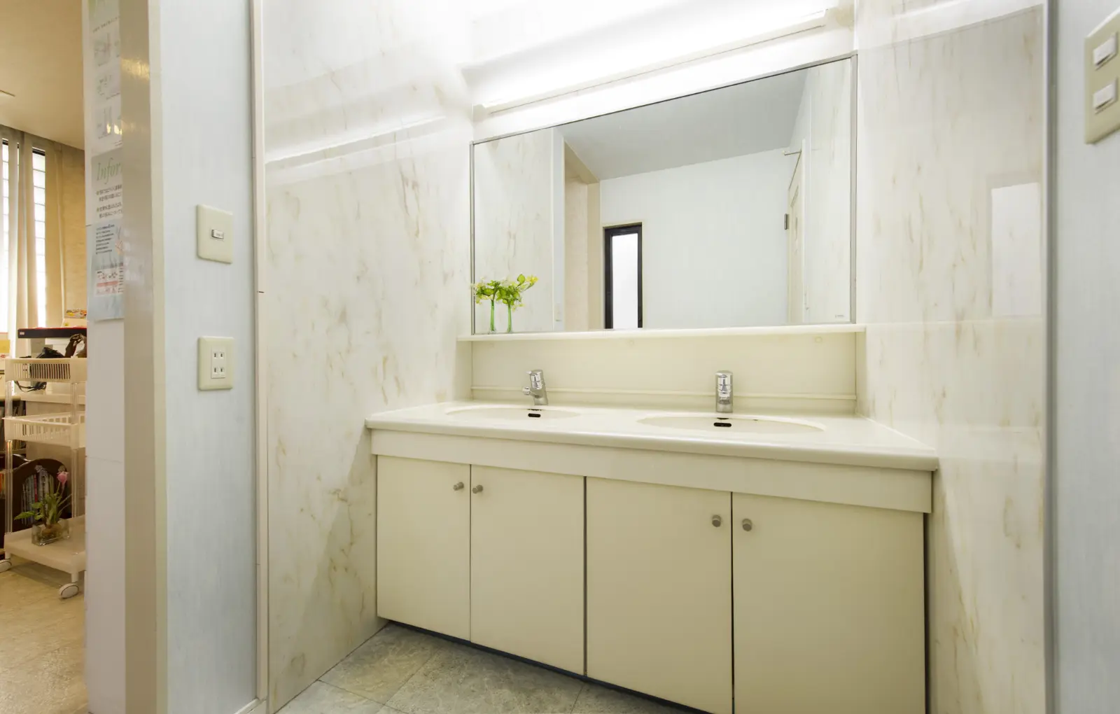 施術前後に利用できるクリニック内の洗面スペース